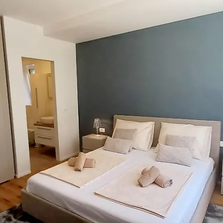 By Interhome